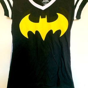 Official Batman Shirt w/ Detachable Cape- Medium